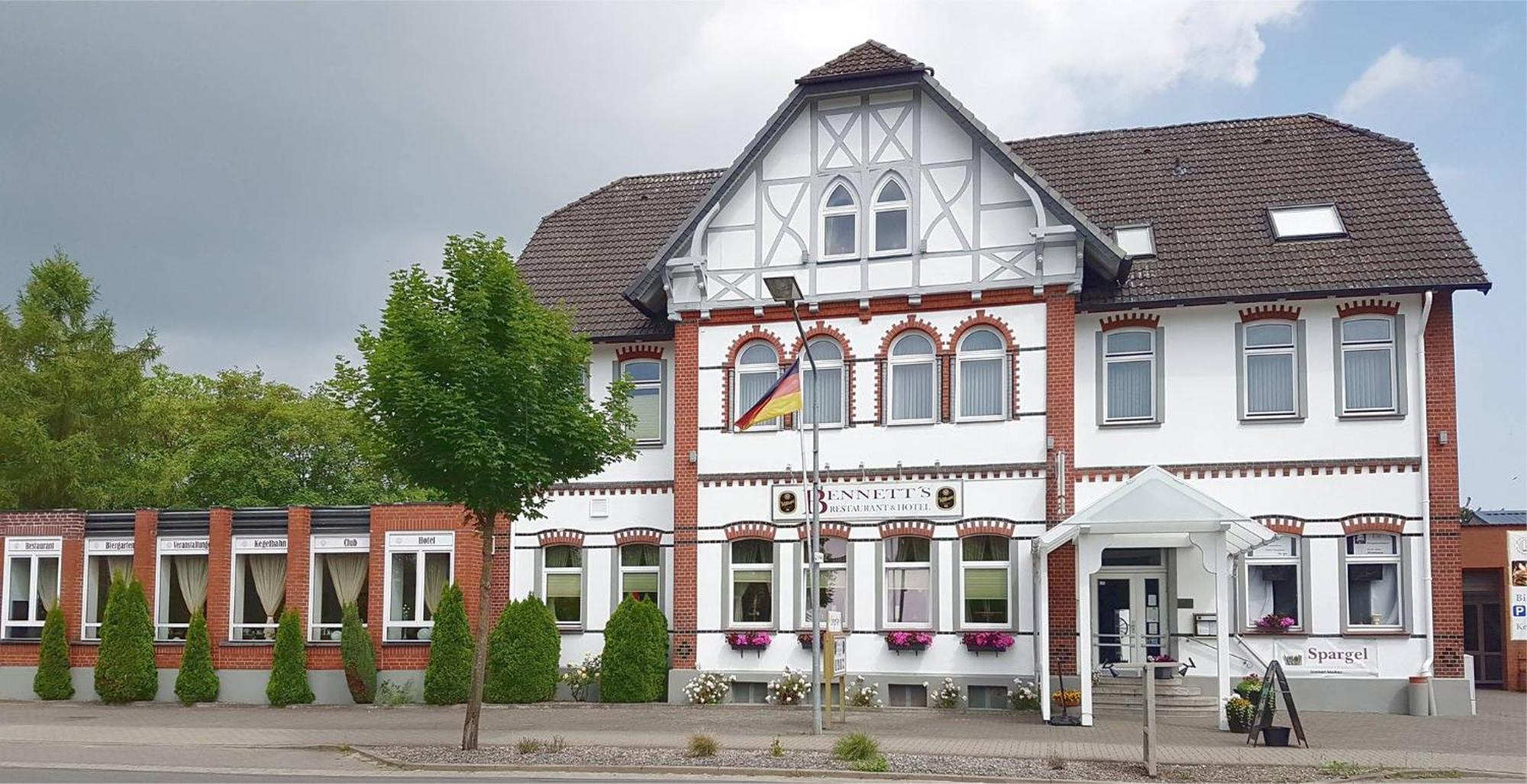 Bennetts Restaurant Und Hotel Wittingen エクステリア 写真