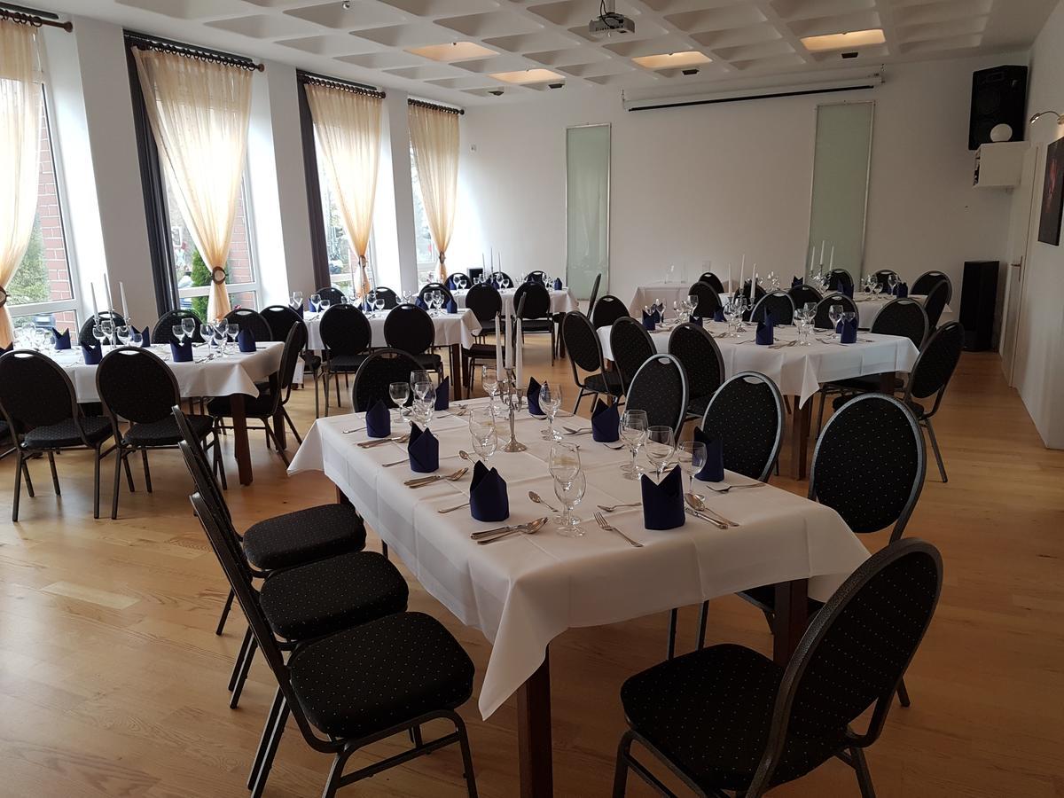 Bennetts Restaurant Und Hotel Wittingen エクステリア 写真
