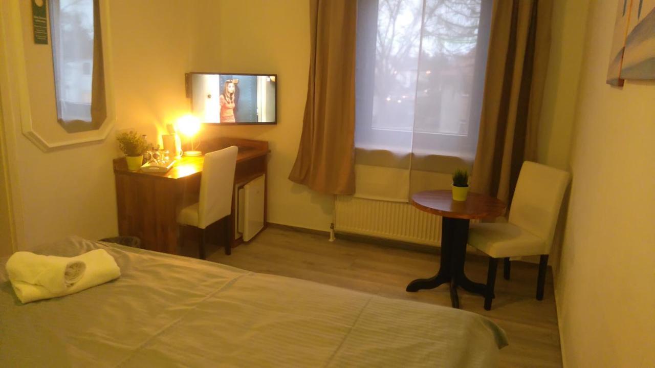 Bennetts Restaurant Und Hotel Wittingen エクステリア 写真
