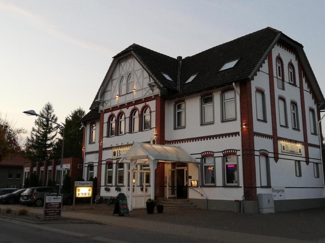 Bennetts Restaurant Und Hotel Wittingen エクステリア 写真